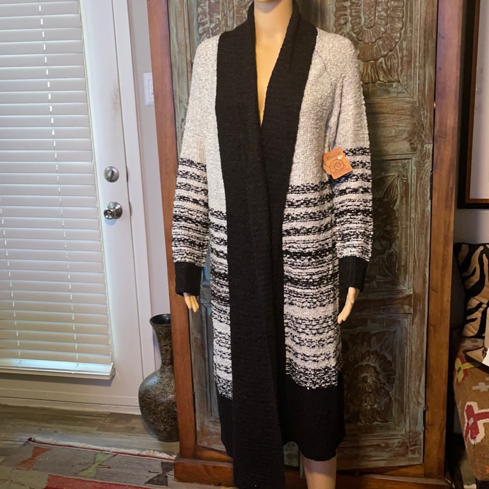 Cinnamon & Snails long cardigan. Small. - Picture 3 of 8